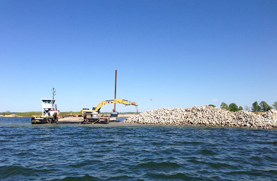Construction of seawall to protect the Îles-de-la-Paix against erosion